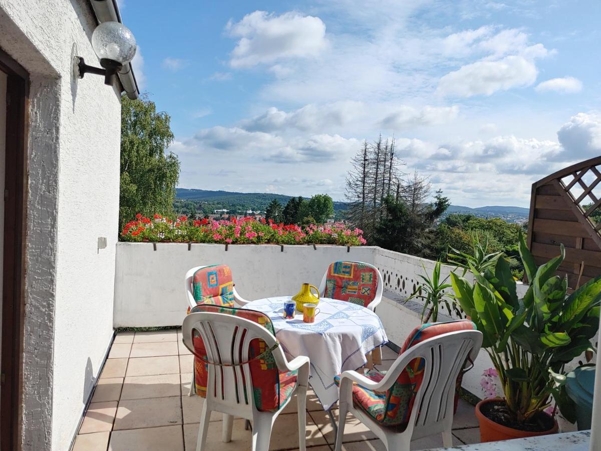 Ferienwohnung Mit Aussicht Sarrebruck Exterior foto